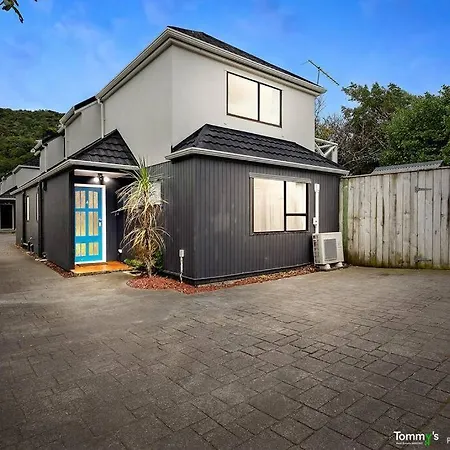 Beachside Retreat Wellington Exterior photo
